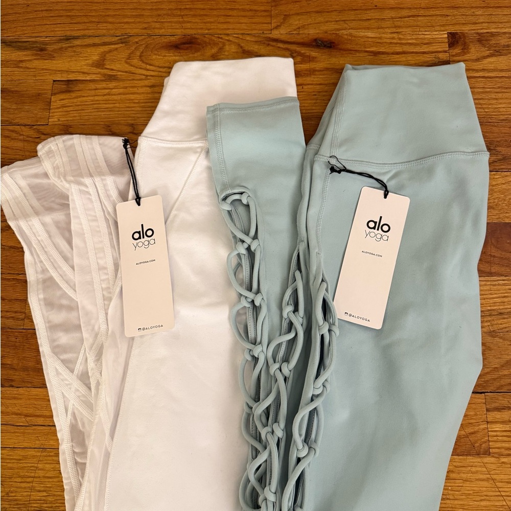 Alo Yoga Women’s White and Blue Leggings Set